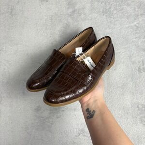 Old Navy Women's‎ Chocolate Faux Croc Embossed City Loafer Flats Size 7